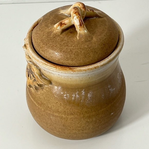 HANDMADE Wheel Thrown Pottery “JAM” Jar with Lid Signed J Lewis Speckle Glaze - Picture 2 of 10